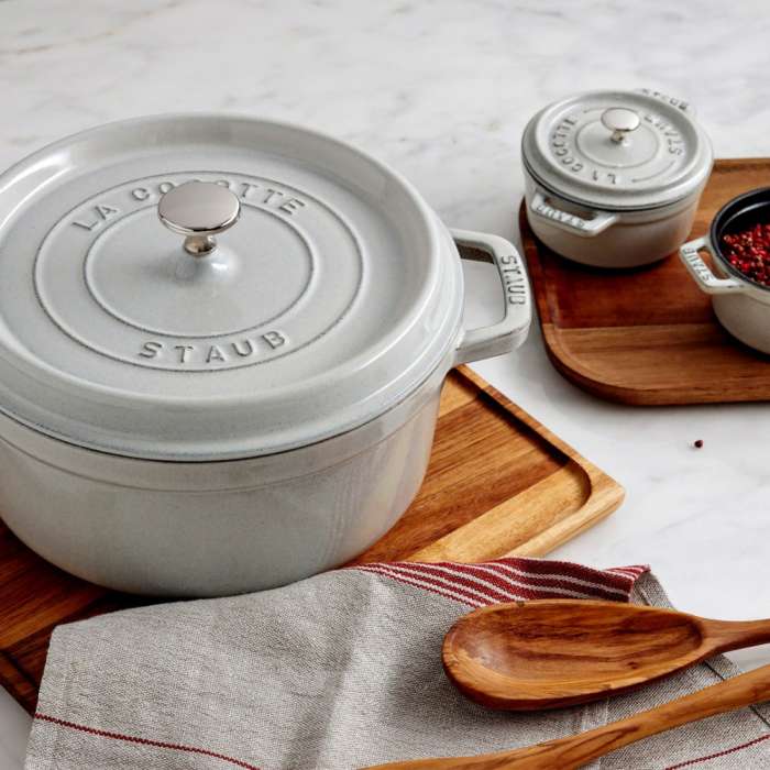 Кокот круглый, 26 см, 5,25 л, белый трюфель STAUB 11026107