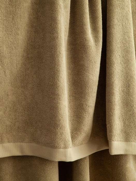 Полотенце банное бежево-серого цвета из коллекции essential, 90х150 см Tkano TK25-BT0004