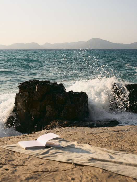 Полотенце банное бежево-серого цвета из коллекции essential, 90х150 см Tkano TK25-BT0004