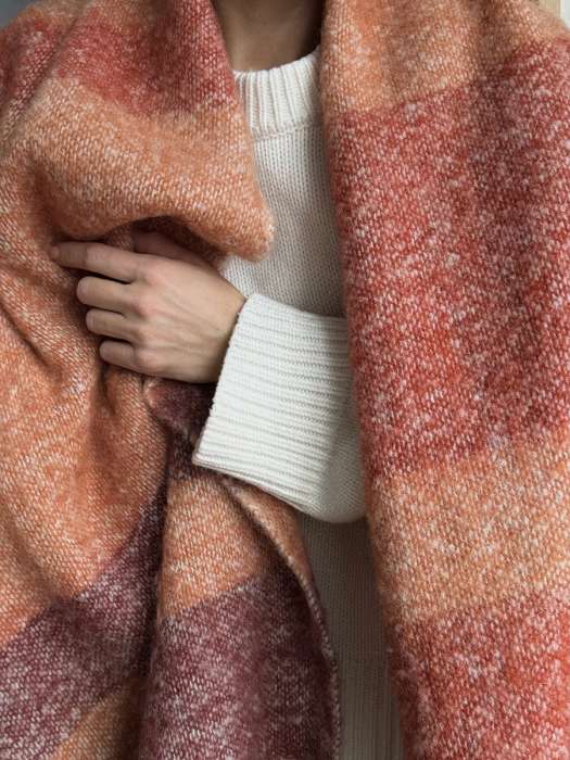 Плед мохеровый over horizon терракотового цвета из коллекции trendy ruffles, 130х180 см Tkano TK25-TH0009