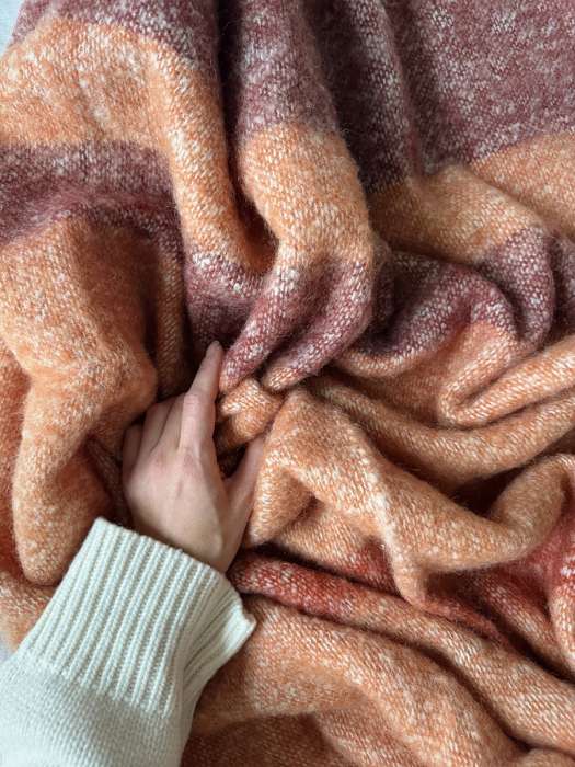 Плед мохеровый over horizon терракотового цвета из коллекции trendy ruffles, 130х180 см Tkano TK25-TH0009