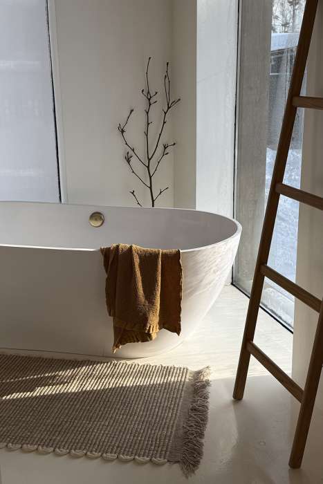 Полотенце банное из умягченной вафли цвета охры из коллекции essential, 70x140 см Tkano TK25-BT0008