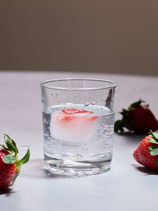 Форма для льда с крышкой ice cubes, 15 ячеек Smart Solutions SS0000376