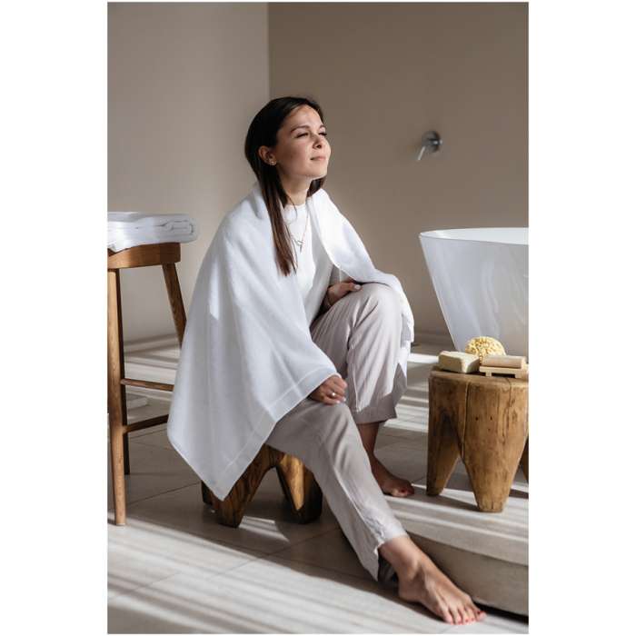 Полотенце банное белого цвета из коллекции essential, 90х150 см Tkano TK18-BT0020