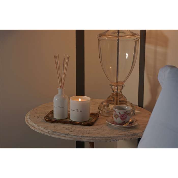 Свеча ароматическая the olphactory, white insignia, philippa 1990, 60 ч Ambientair VV060PHWTO