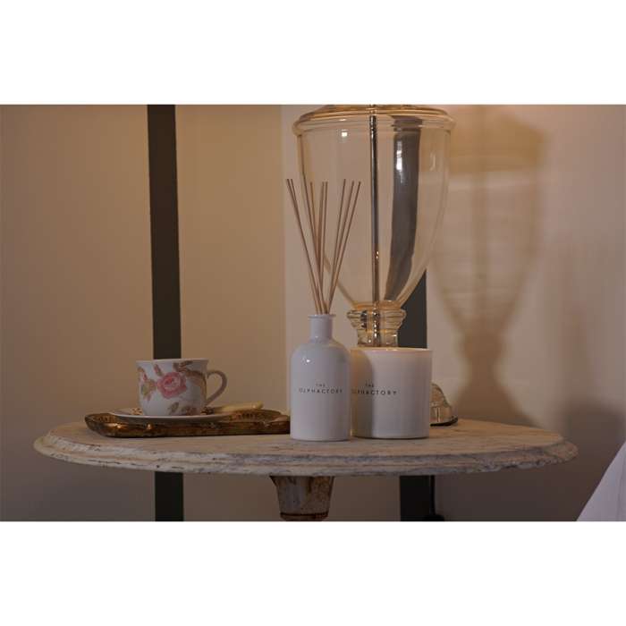 Свеча ароматическая the olphactory, white insignia, philippa 1990, 60 ч Ambientair VV060PHWTO