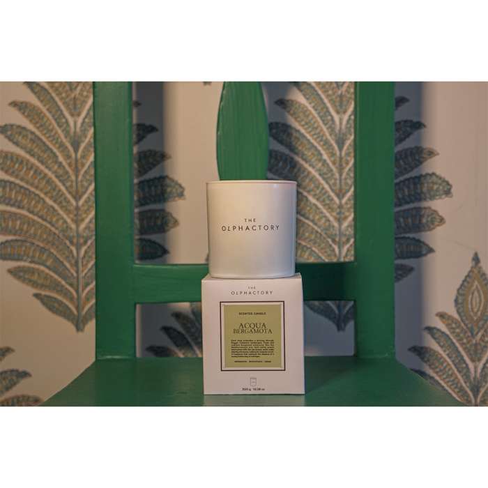 Свеча ароматическая the olphactory, white insignia, acqua bergamota, 60 ч Ambientair VV060AUWTO