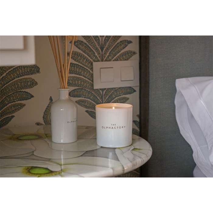 Свеча ароматическая the olphactory, white insignia, acqua bergamota, 60 ч Ambientair VV060AUWTO