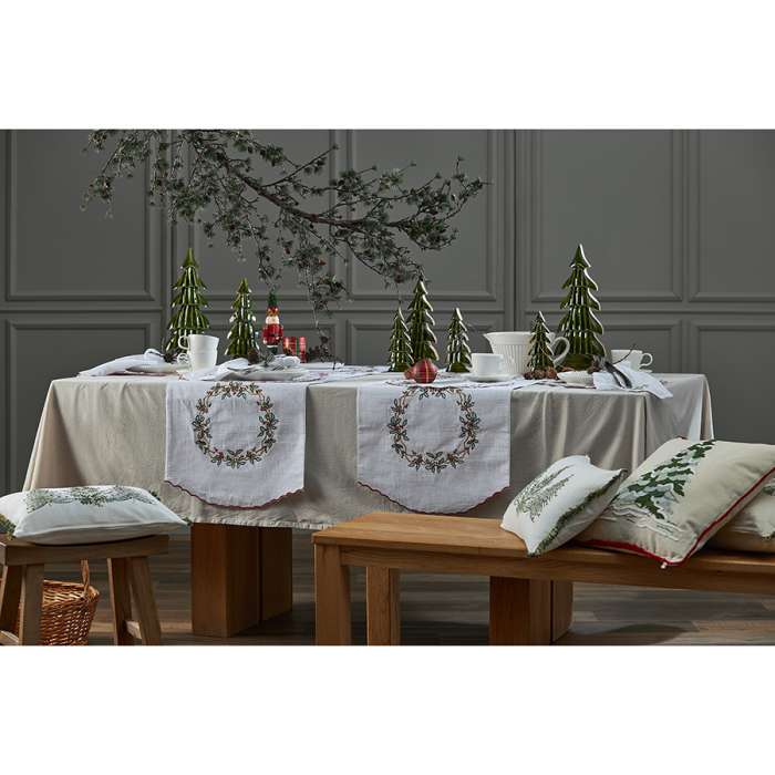 Дорожка на стол Festive wreath из коллекции New Year Essential, 45х150 см Tkano TK24-TR0007