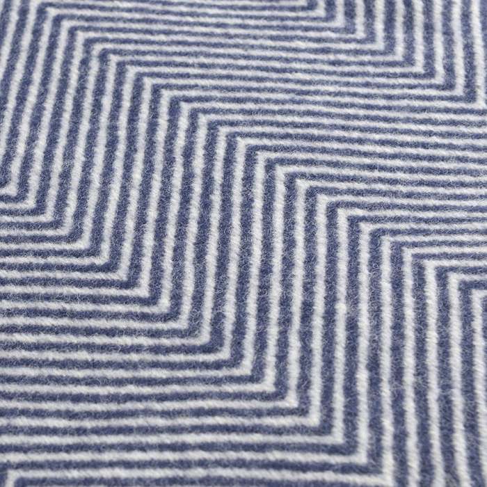 Плед из шерсти мериноса темно-синего цвета из коллекции Essential, 130х180 см TKANO TK23-TH0001