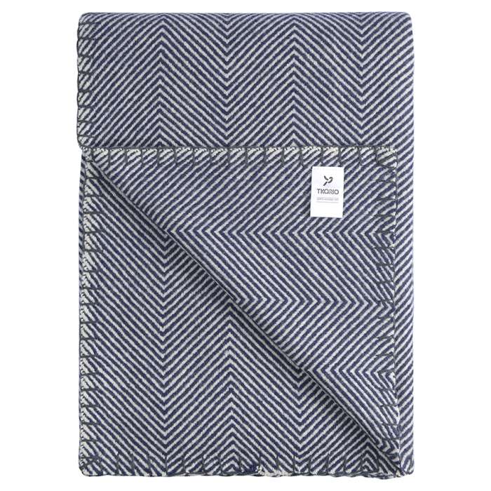 Плед из шерсти мериноса темно-синего цвета из коллекции Essential, 130х180 см TKANO TK23-TH0001