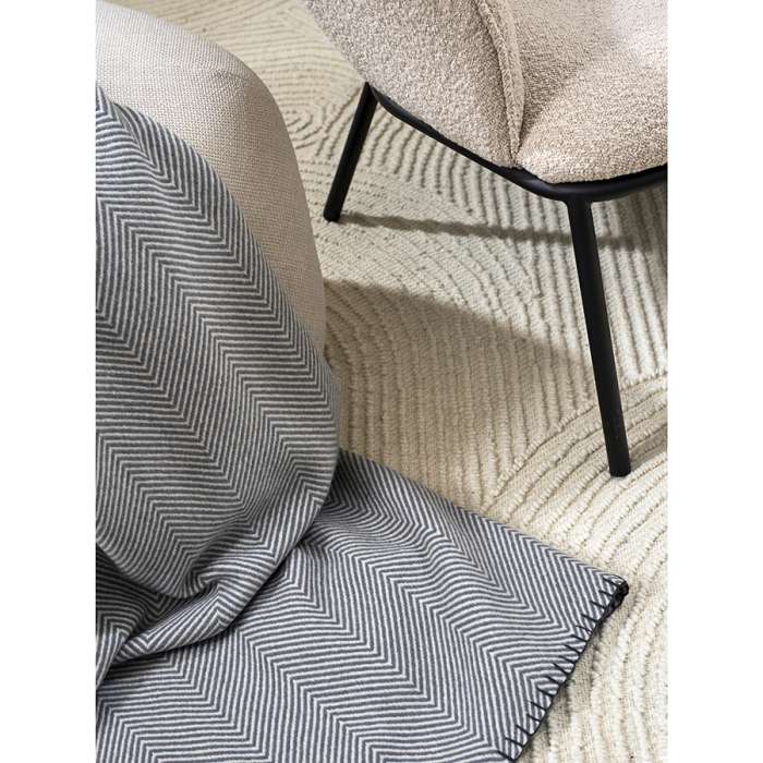 Плед из шерсти мериноса серого цвета из коллекции Essential, 130х180 см TKANO TK23-TH0002