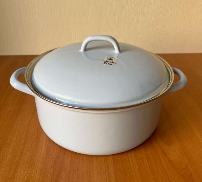 Кастрюля цилиндрическая с крышкой 4 л пастель голубой PASTELL RIESS 0282-006