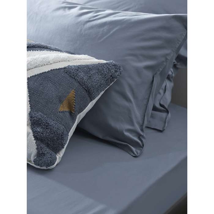 Простыня на резинке из сатина джинсово-синего цвета с брашинг-эффектом из коллекции essential, 180х200х30 см Tkano TK23-FS0004