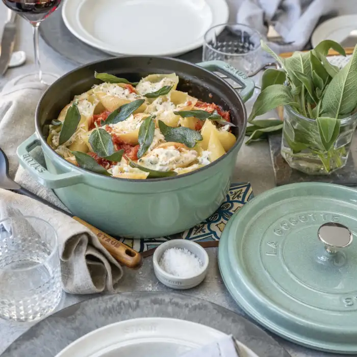 Кокот круглый, 26 см, 5,25 л, шалфей STAUB 11026115