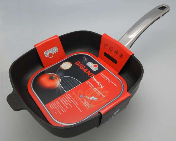 Сковорода-гриль квадратная с несъемной ручкой BAF Gigant Newline 26x26 см 5001 16 26 0