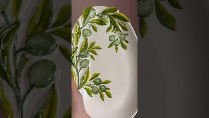 Блюдо овальное Оливки 32х20х3 см, керамика EDELWEISS EDW-618V