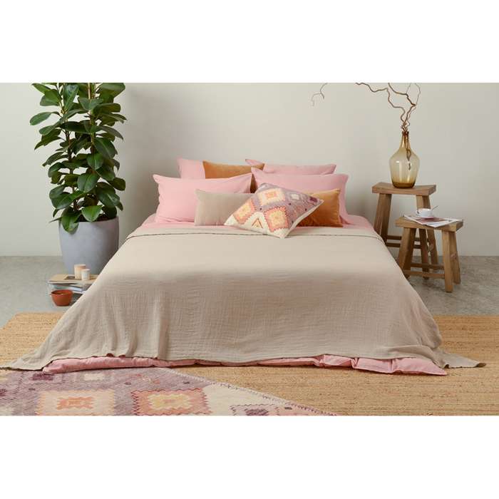 Ковер из хлопка с этническим орнаментом цвета лаванды из коллекции ethnic, 120х180 см Tkano TK21-DR0001