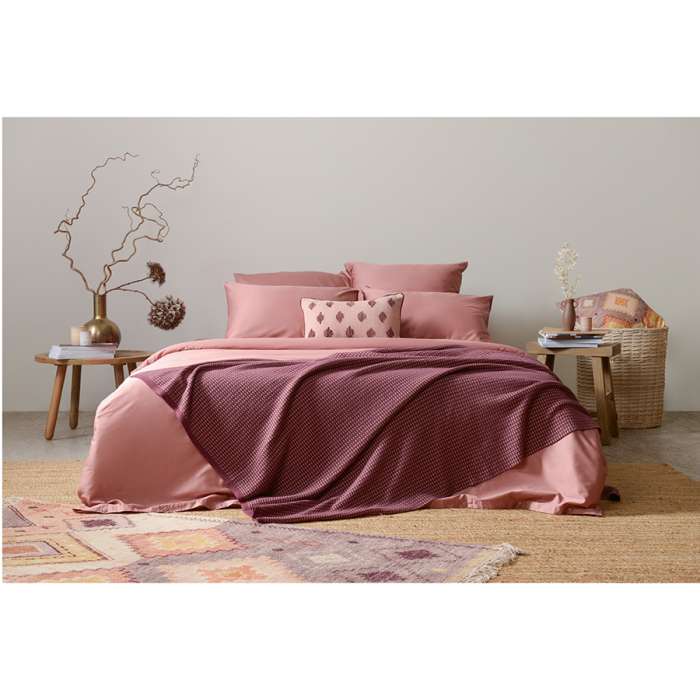 Ковер из хлопка с этническим орнаментом цвета лаванды из коллекции ethnic, 120х180 см Tkano TK21-DR0001