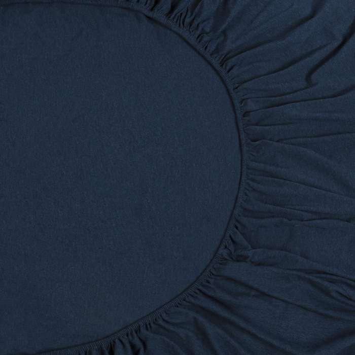 Простыня на резинке из хлопкового трикотажа темно-синего цвета из коллекции essential, 180х200х30 см Tkano TK23-FS0008