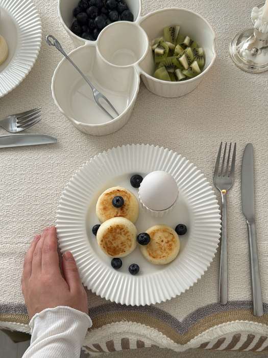 Набор из двух подставок для яиц белого цвета из коллекции edge, s Tkano TK23-TW_EGG0003