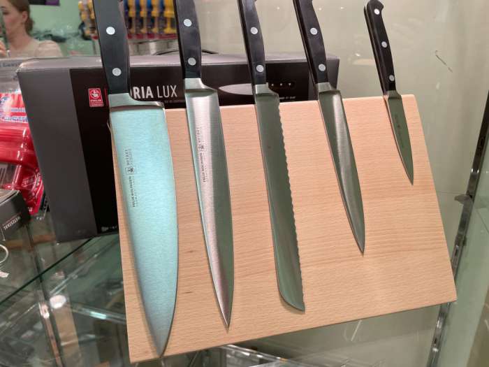 Набор из пяти ножей на магнитной подставке из бука GLORIA LUX FELIX SOLINGEN 909206