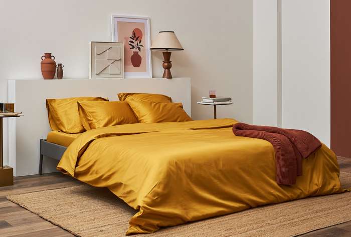 Простыня из премиального сатина горчичного цвета из коллекции essential, 240х270 см Tkano TK24-SH0027