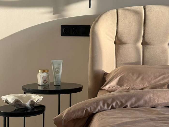 Простыня из премиального сатина бежевого цвета из коллекции essential, 240х270 см Tkano TK25-SH0005