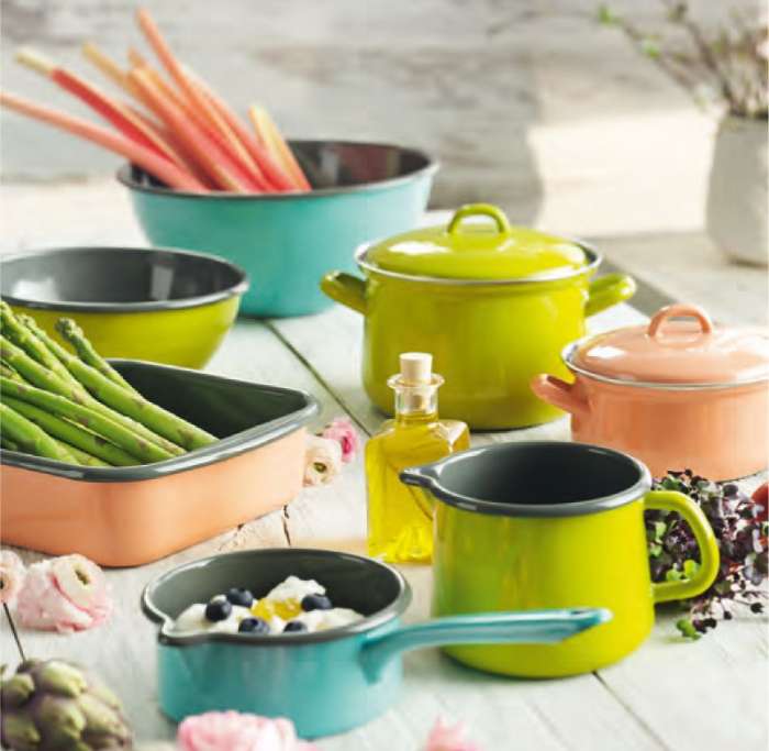 Кружка коническая с носиком 1 л LEMON GREEN 0672-061