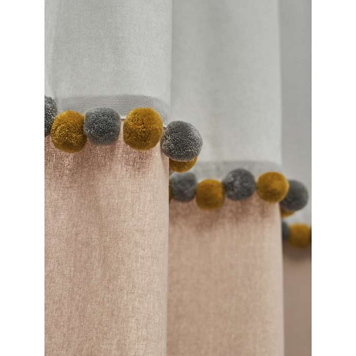 Штора из хлопка с помпонами бежево-серого цвета из коллекции essential, 150х290 см Tkano TK23-CUR0002
