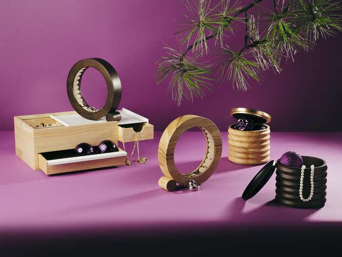 Шкатулка для украшений tesora, черный орех UMBRA 1021398-048