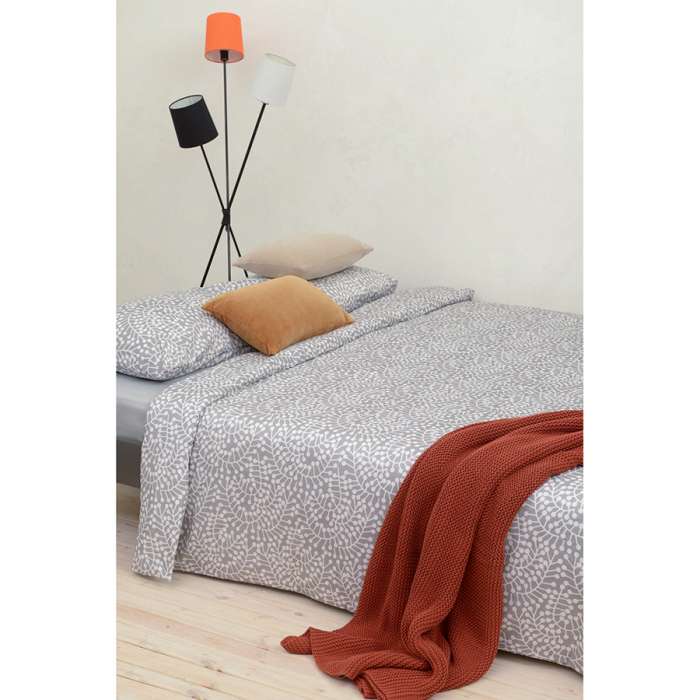 Комплект постельного белья серого цвета с принтом Спелая смородина из коллекции Scandinavian touch, 150х200 см TKANO TK22-DC0005