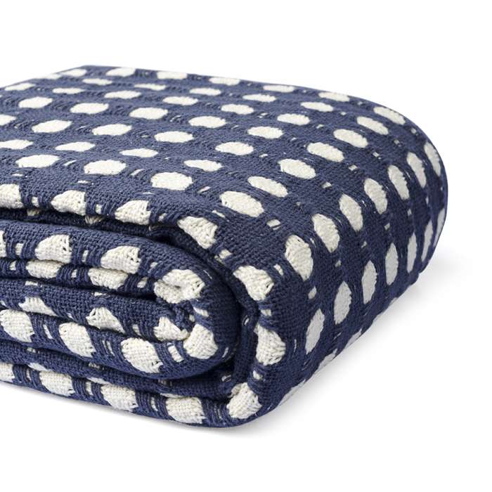 Покрывало из хлопка polka dots темно-синего цвета из коллекции essential, 230х250 см Tkano TK23-BS0011