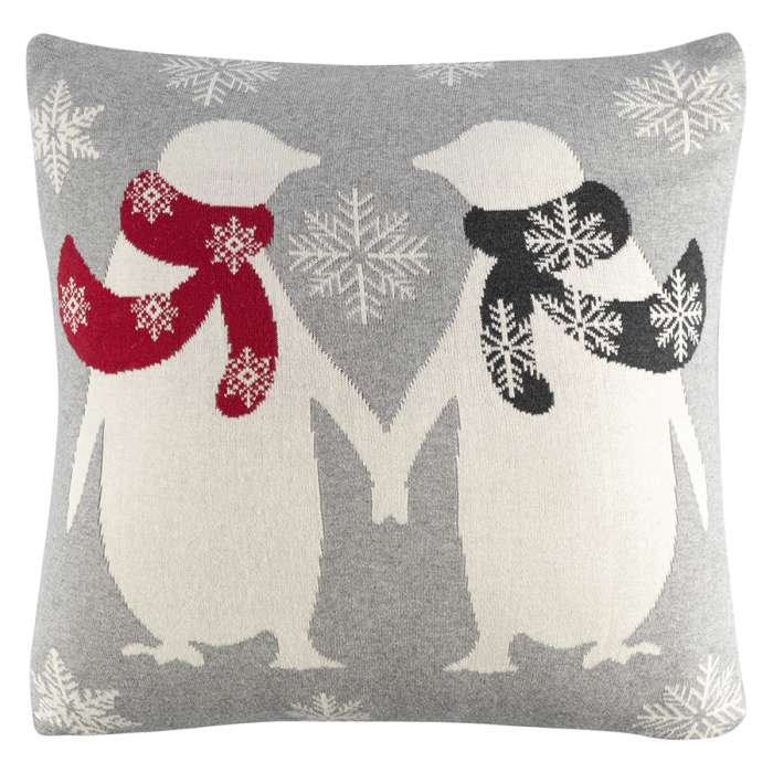 Подушка вязаная с новогодним рисунком festive penguins из коллекции new year essential, 45x45 см Tkano TK23-CU0021