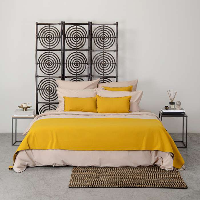 Чехол на подушку из фактурного хлопка горчичного цвета с контрастным кантом из коллекции essential, 30х50 см Tkano TK20-CC0006