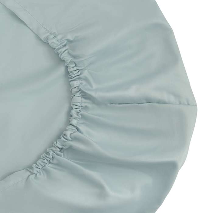 Простыня на резинке из сатина голубого цвета из коллекции Essential, 200х200х30 см TKANO TK22-FS0003