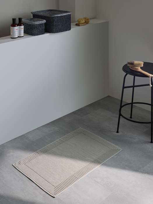 Коврик для ванной с фактурным бортиком бежево-серого цвета из коллекции essential, 50х80 см Tkano TK26-BM0003