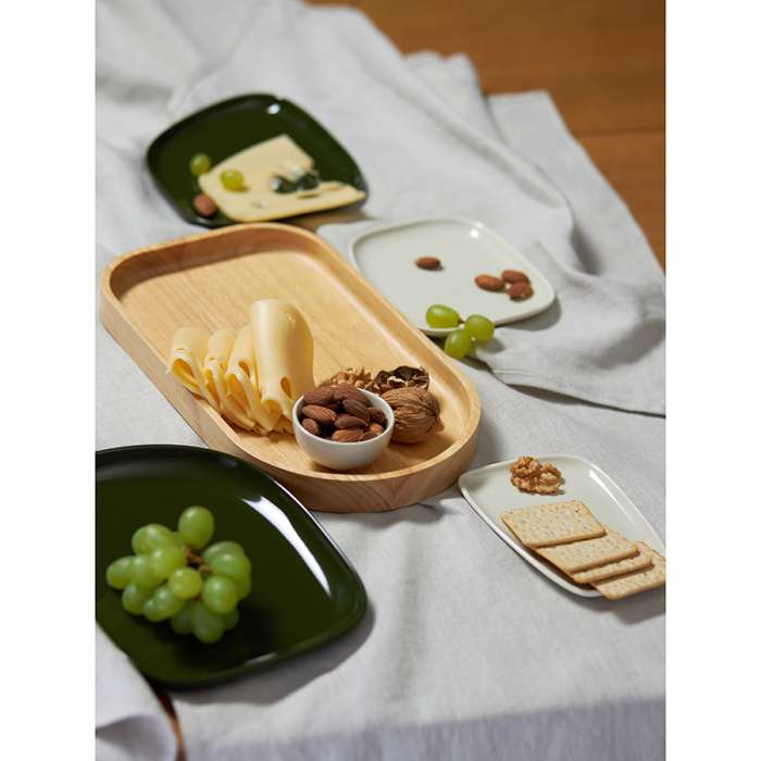 Набор из 4-х сервировочных тарелок на деревянном подносе sorrento Liberty Jones LJ0000401