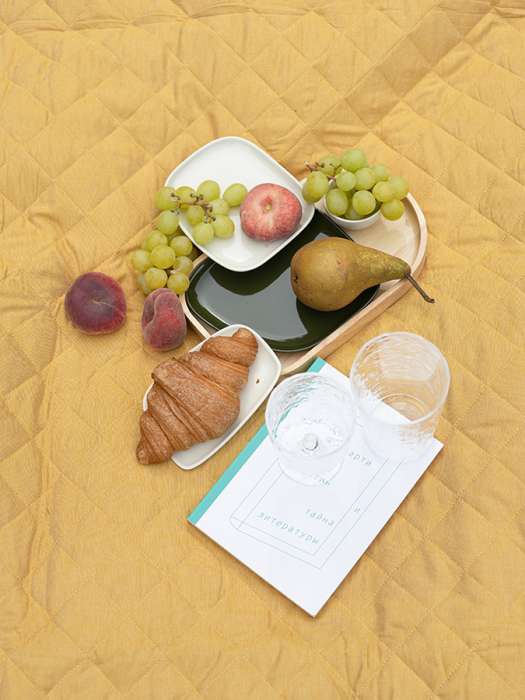 Набор из 4-х сервировочных тарелок на деревянном подносе sorrento Liberty Jones LJ0000401