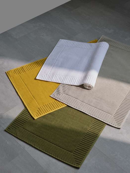 Коврик для ванной с фактурным бортиком белого цвета из коллекции essential, 50х80 см Tkano TK26-BM0001