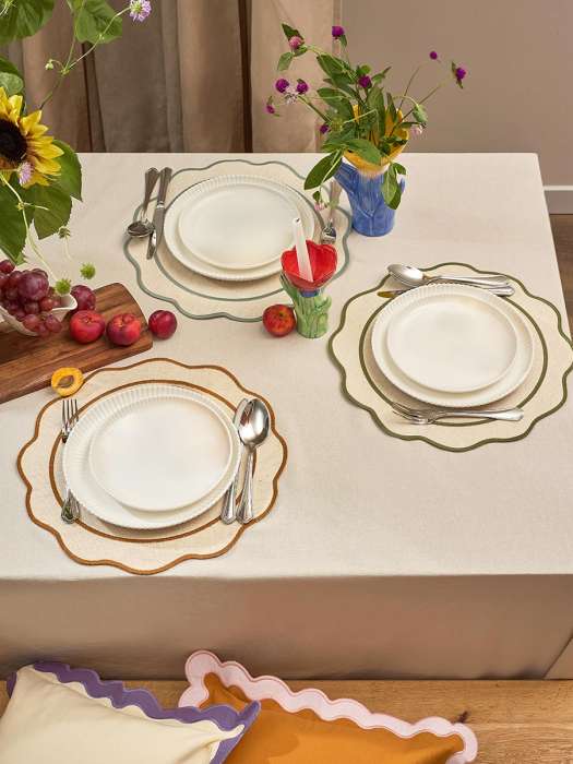 Салфетка под приборы anemone из коллекции trendy ruffles, D38 см, оливковый Tkano TK25-PM0006