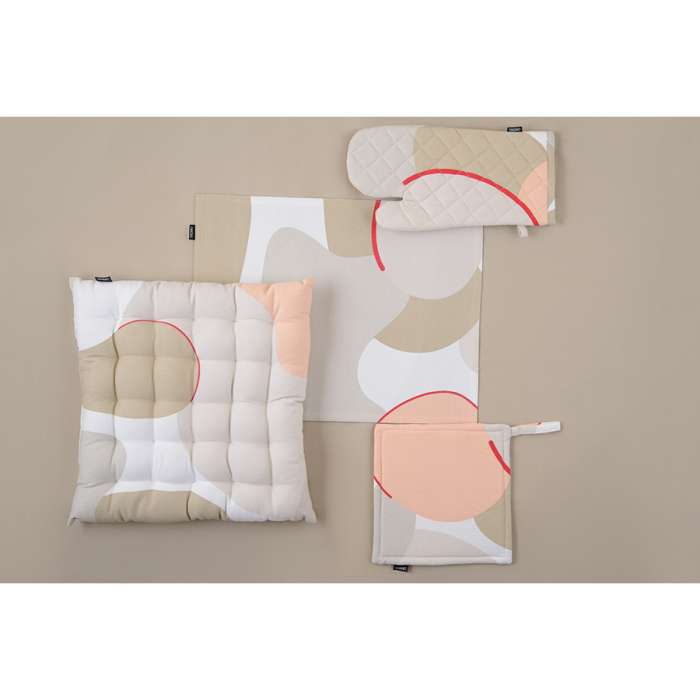 Скатерть из хлопка бежевого цвета из коллекции essential, 170х250 см Tkano TK20-TC0014