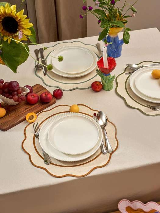 Салфетка под приборы anemone из коллекции trendy ruffles, D38 см, серый Tkano TK25-PM0004