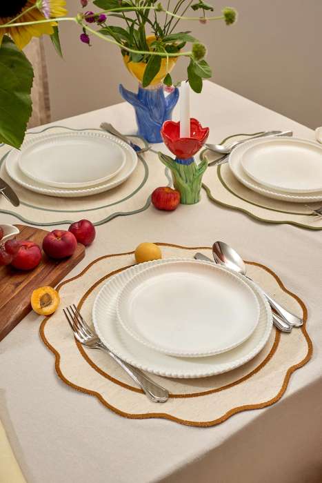 Салфетка под приборы anemone из коллекции trendy ruffles, D38 см, серый Tkano TK25-PM0004