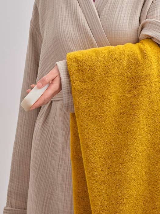 Полотенце банное цвета охры из коллекции essential, 70х140 см Tkano TK26-BT0001