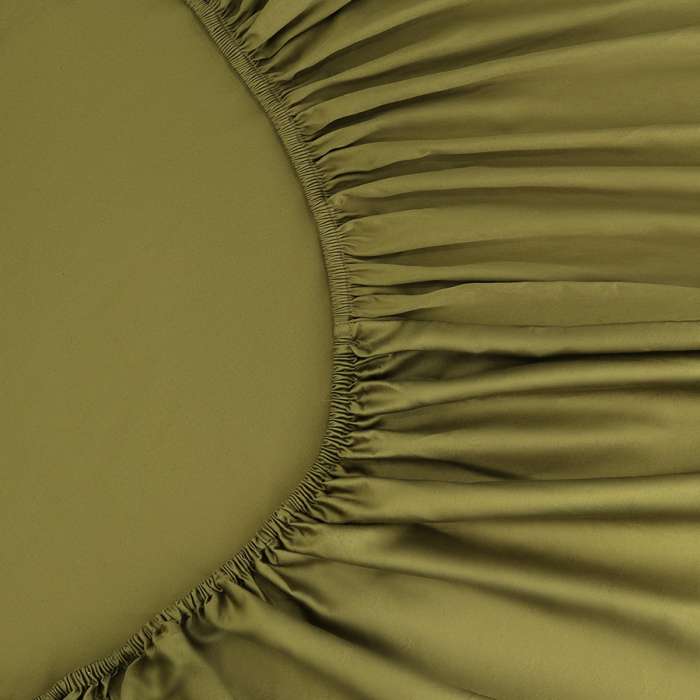 Простыня на резинке из премиального сатина оливкового цвета из коллекции essential,  180х200х30 см Tkano TK25-FS0002
