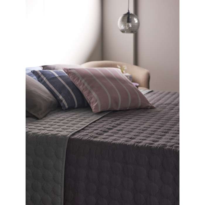 Покрывало стеганое solid dots серого цвета из коллекции essential, 230х250 см Tkano TK23-BS0015