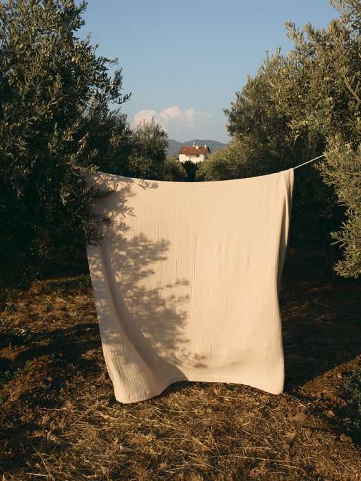 Покрывало двухстороннее из многослойного муслина цвета охры из коллекции essential, 230x250 см Tkano TK23-BS0005