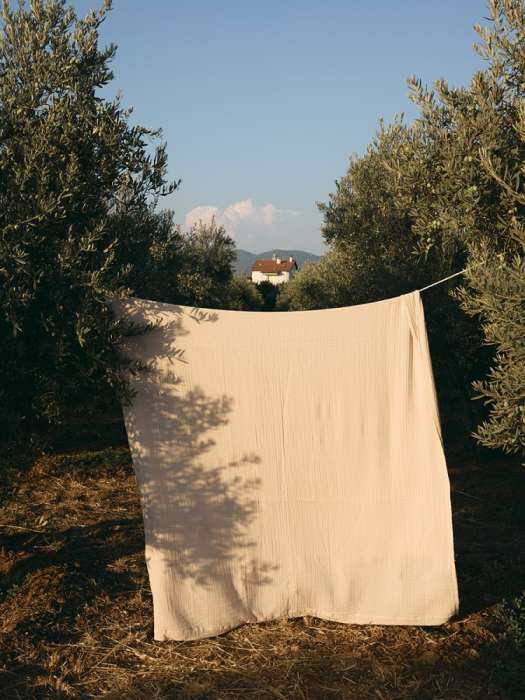 Покрывало двухстороннее из многослойного муслина цвета охры из коллекции essential, 230x250 см Tkano TK23-BS0005