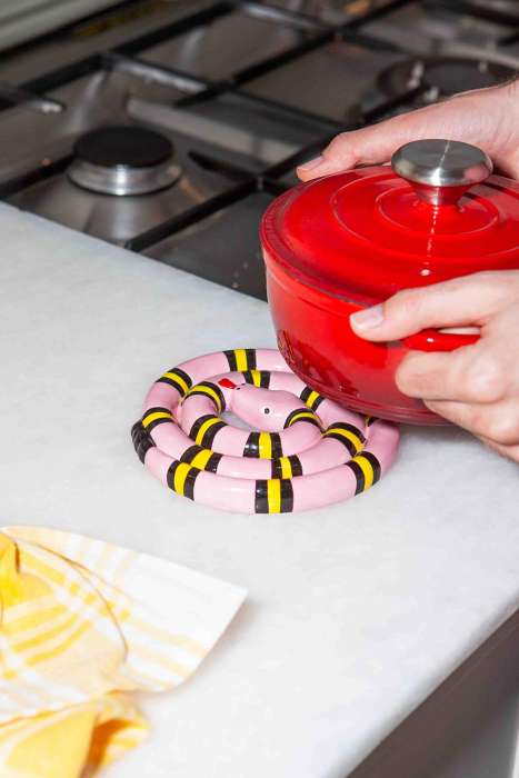 Подставка под горячее snake, розовая DOIY DYTRVSNPK